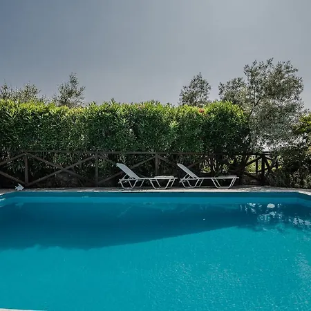 Villa 10 Elies Koropi