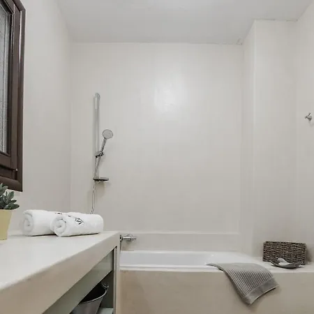 10 Elies Villa Koropi