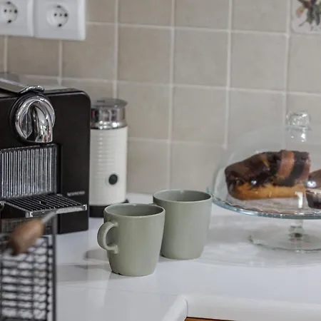 10 Elies * קורופי