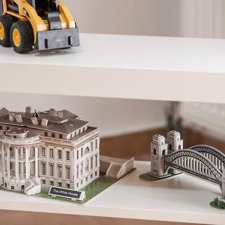 10 Elies * קורופי