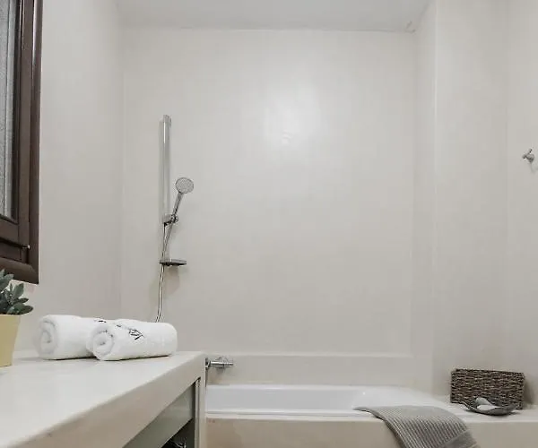 10 Elies Villa Koropi